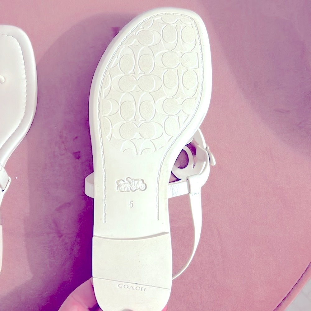 🔥NWOT Coach womens NCO like new cream/white sandals flats is size five 5.5 - Picture 6 of 11